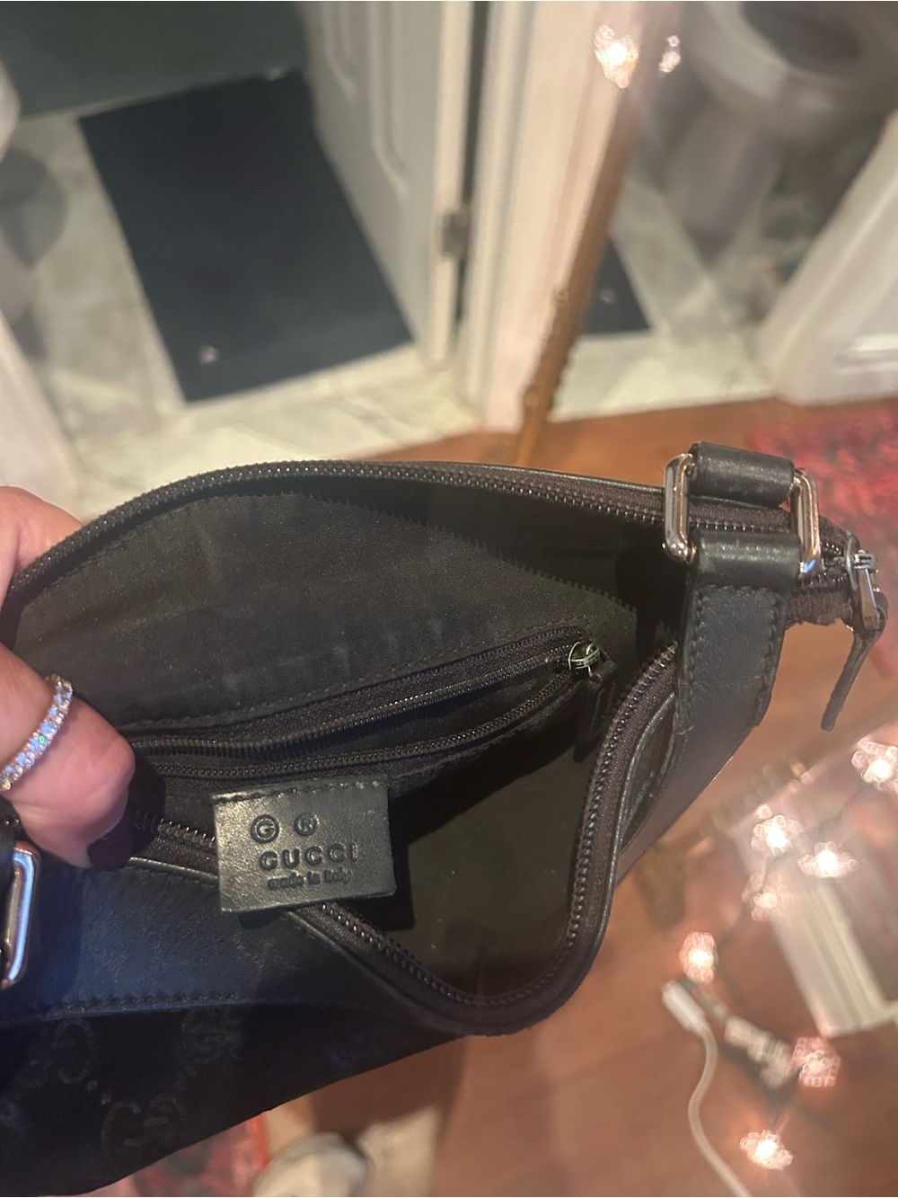 Gucci Crossbody - Picture 6 of 7